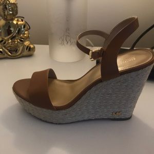 Cleaning out my closet!! Micheal Kors wedges 10